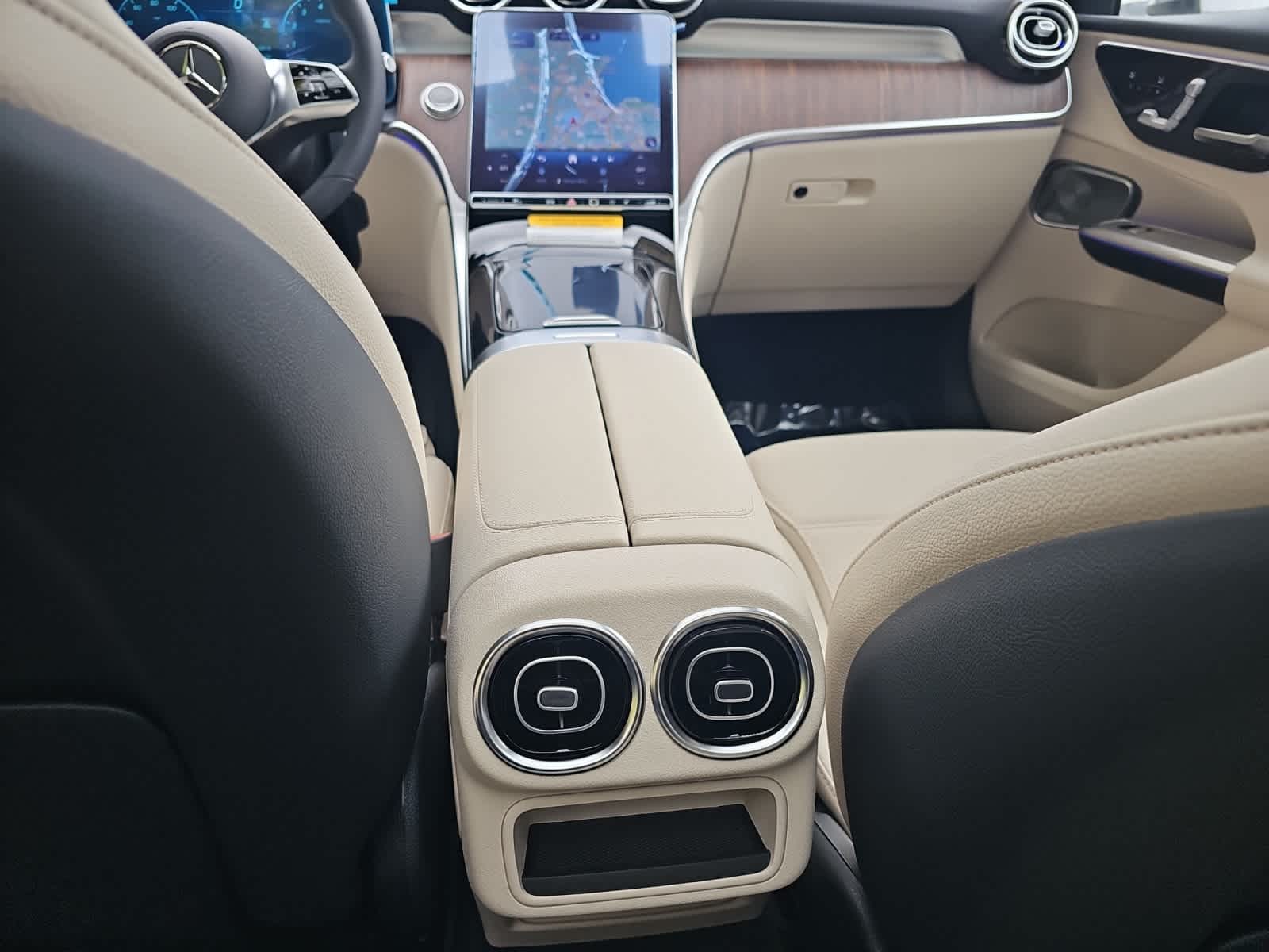 new 2026 Mercedes-Benz GLC 300 car