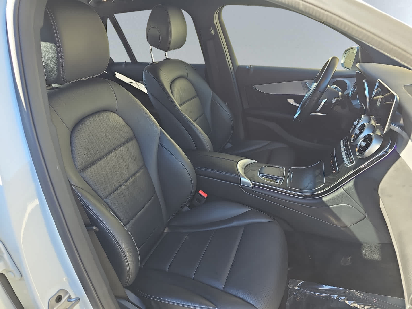 used 2022 Mercedes-Benz GLC 300 car, priced at $27,488