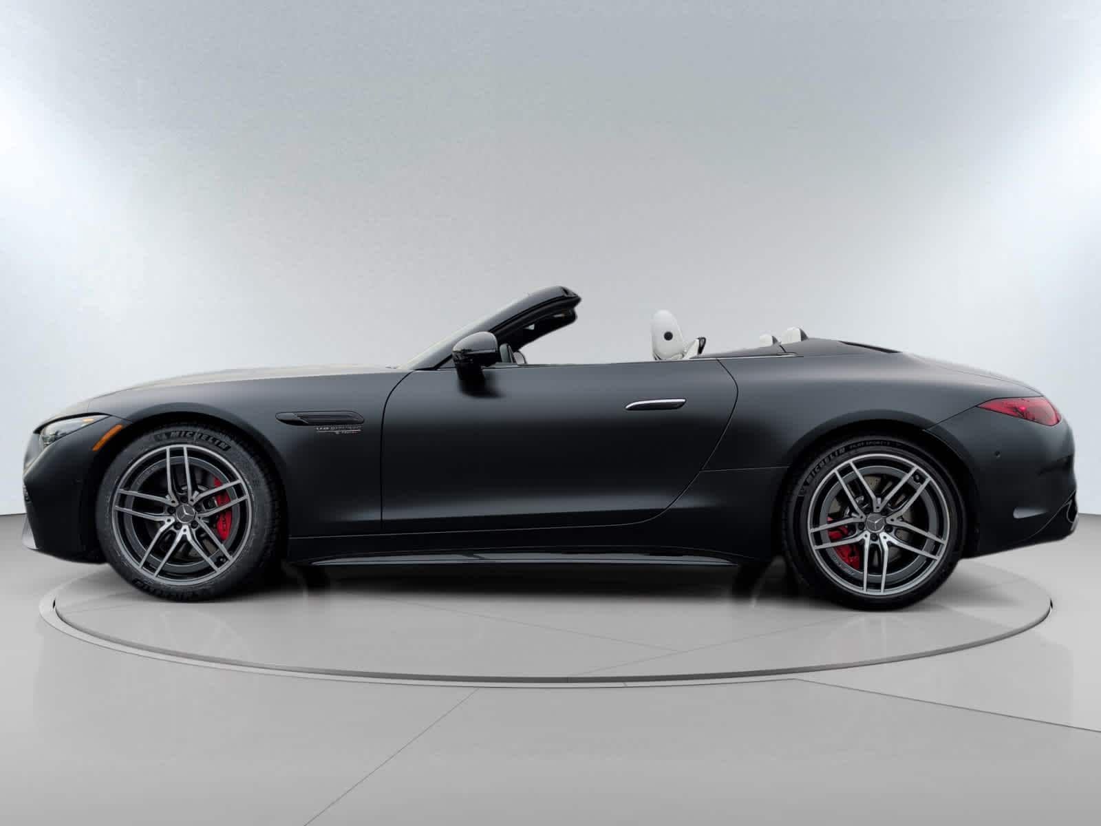 used 2025 Mercedes-Benz AMG SL 55 car, priced at $127,998