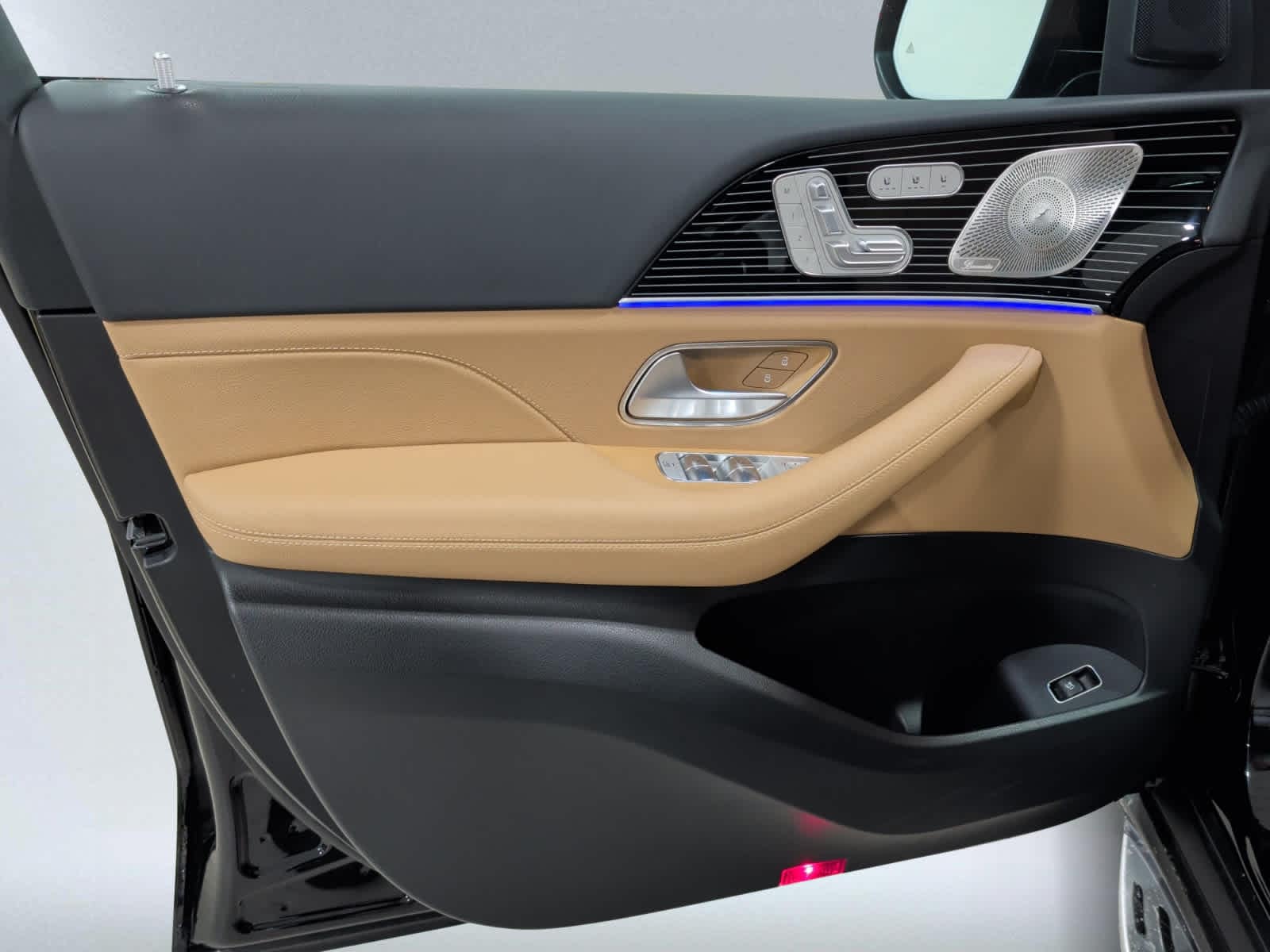 used 2025 Mercedes-Benz GLE 350 car, priced at $69,988