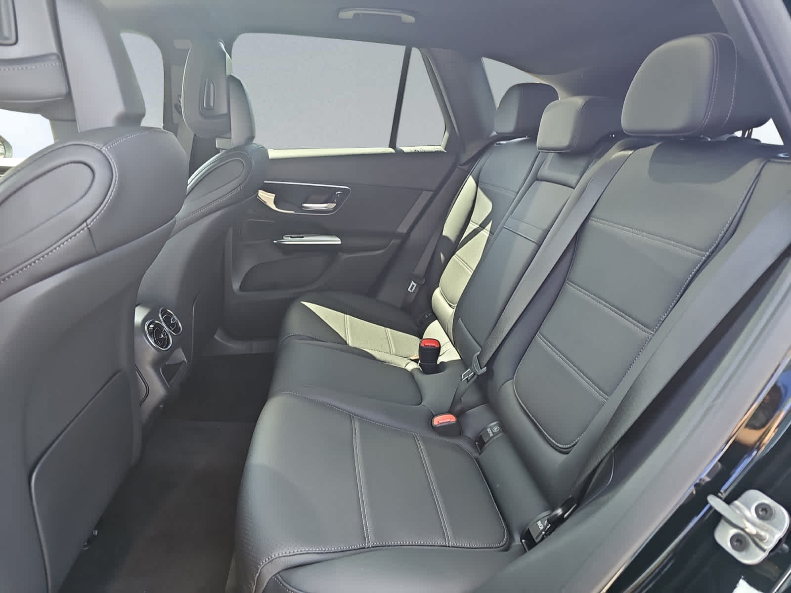 new 2026 Mercedes-Benz GLC 300 car