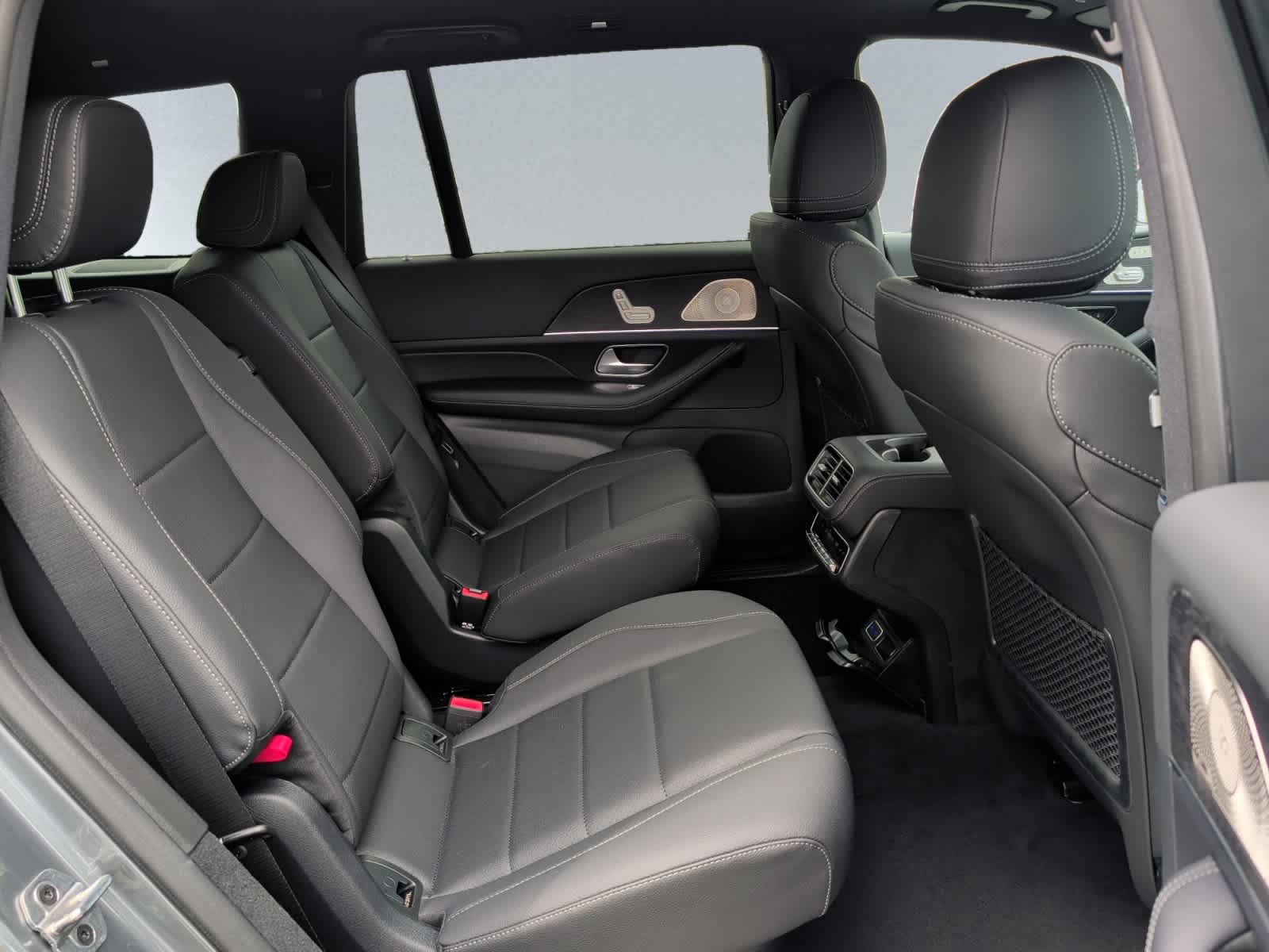 new 2026 Mercedes-Benz GLS 450 car