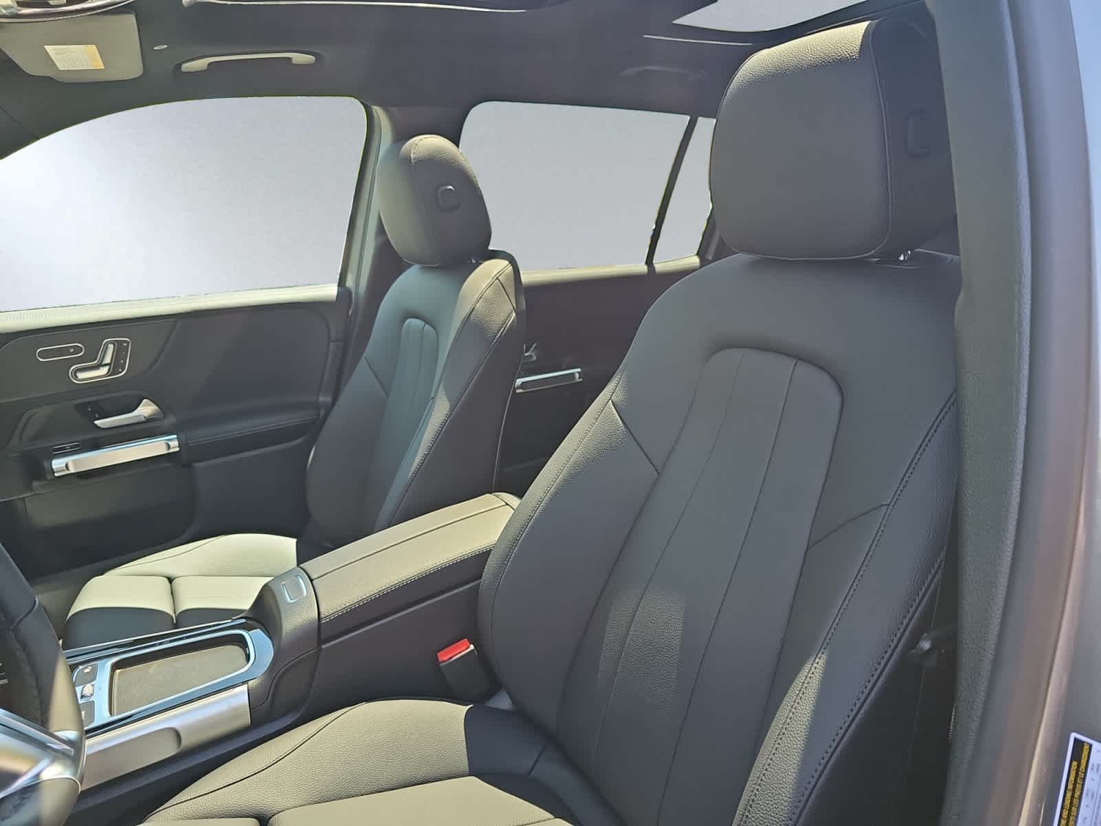 new 2026 Mercedes-Benz GLB 250 car