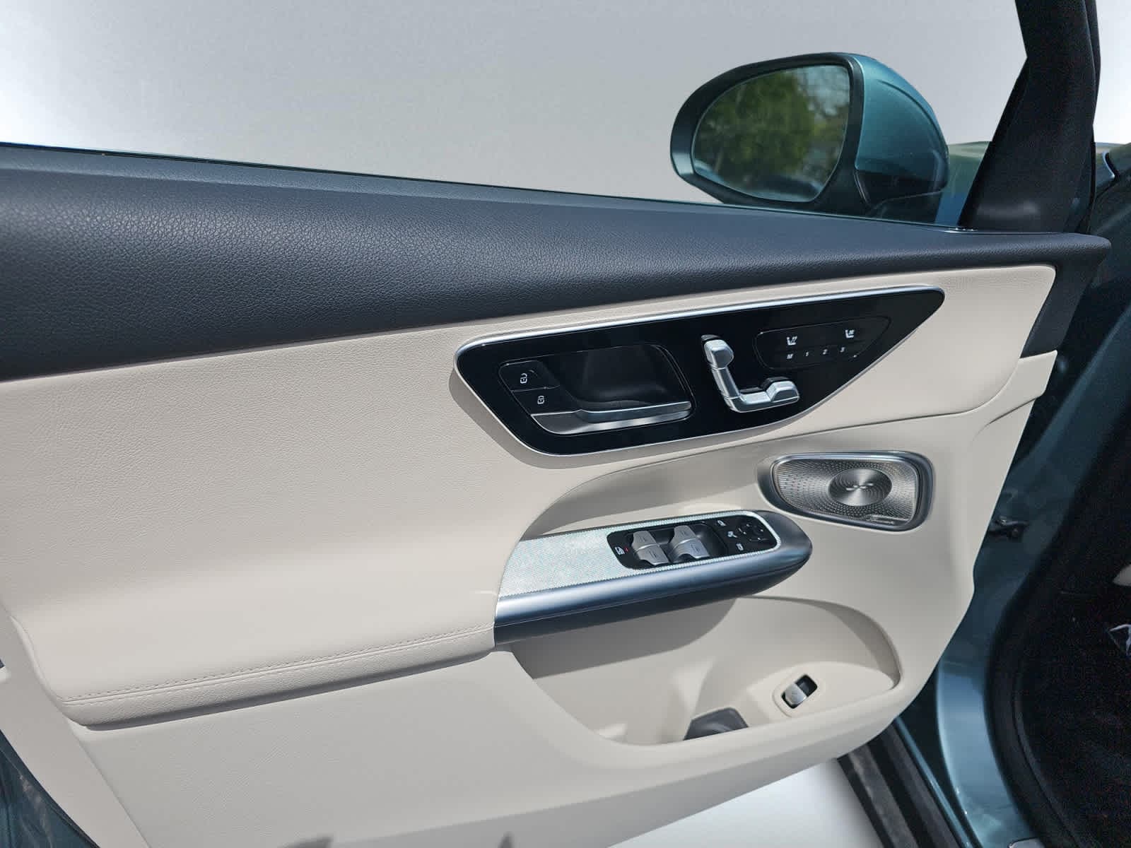 new 2026 Mercedes-Benz GLC 300 car