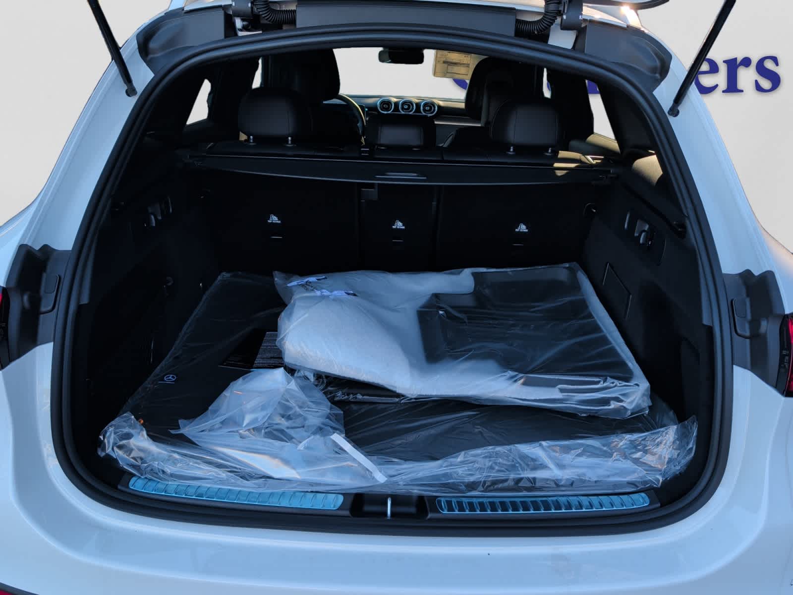 new 2026 Mercedes-Benz GLC 300 car