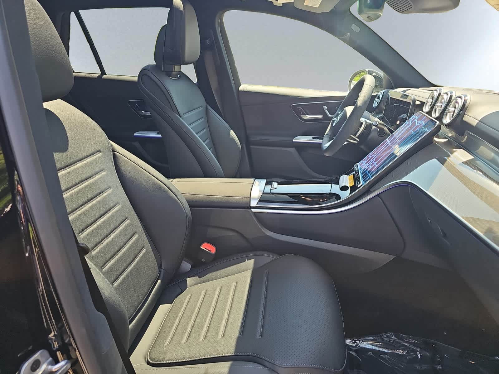 new 2026 Mercedes-Benz GLC 300 car