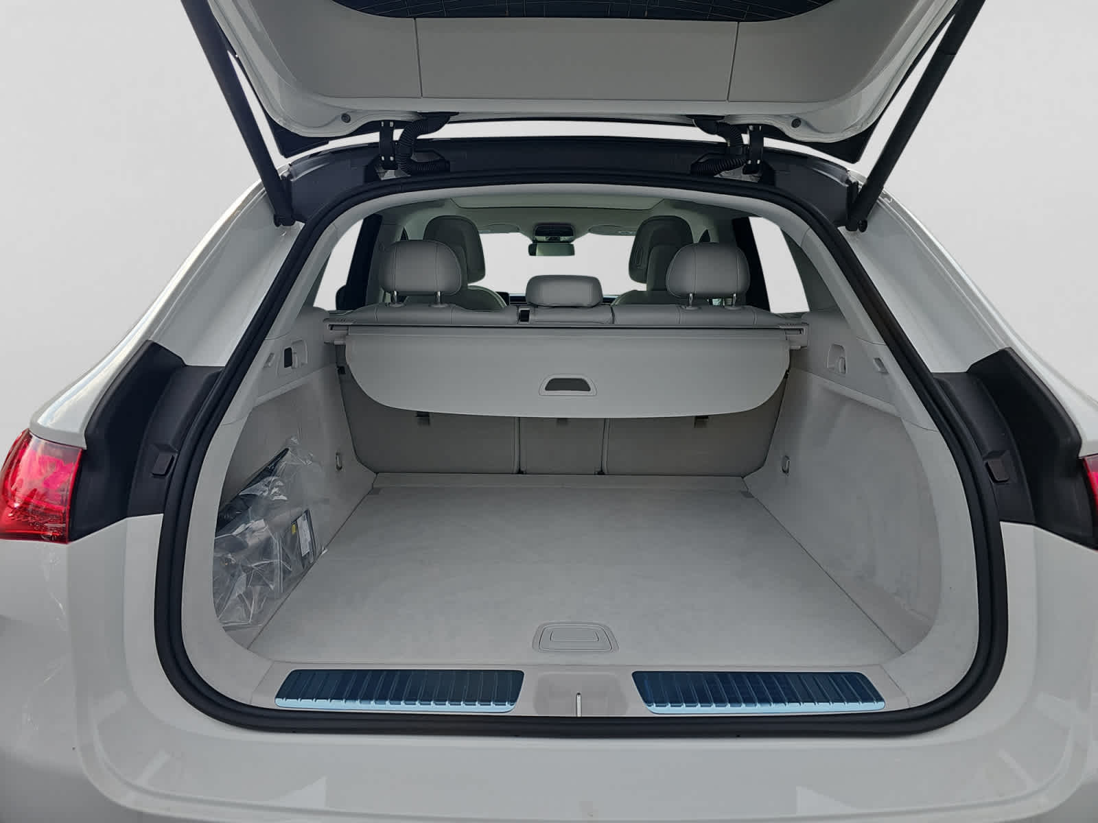 new 2026 Mercedes-Benz EQE 320 SUV car