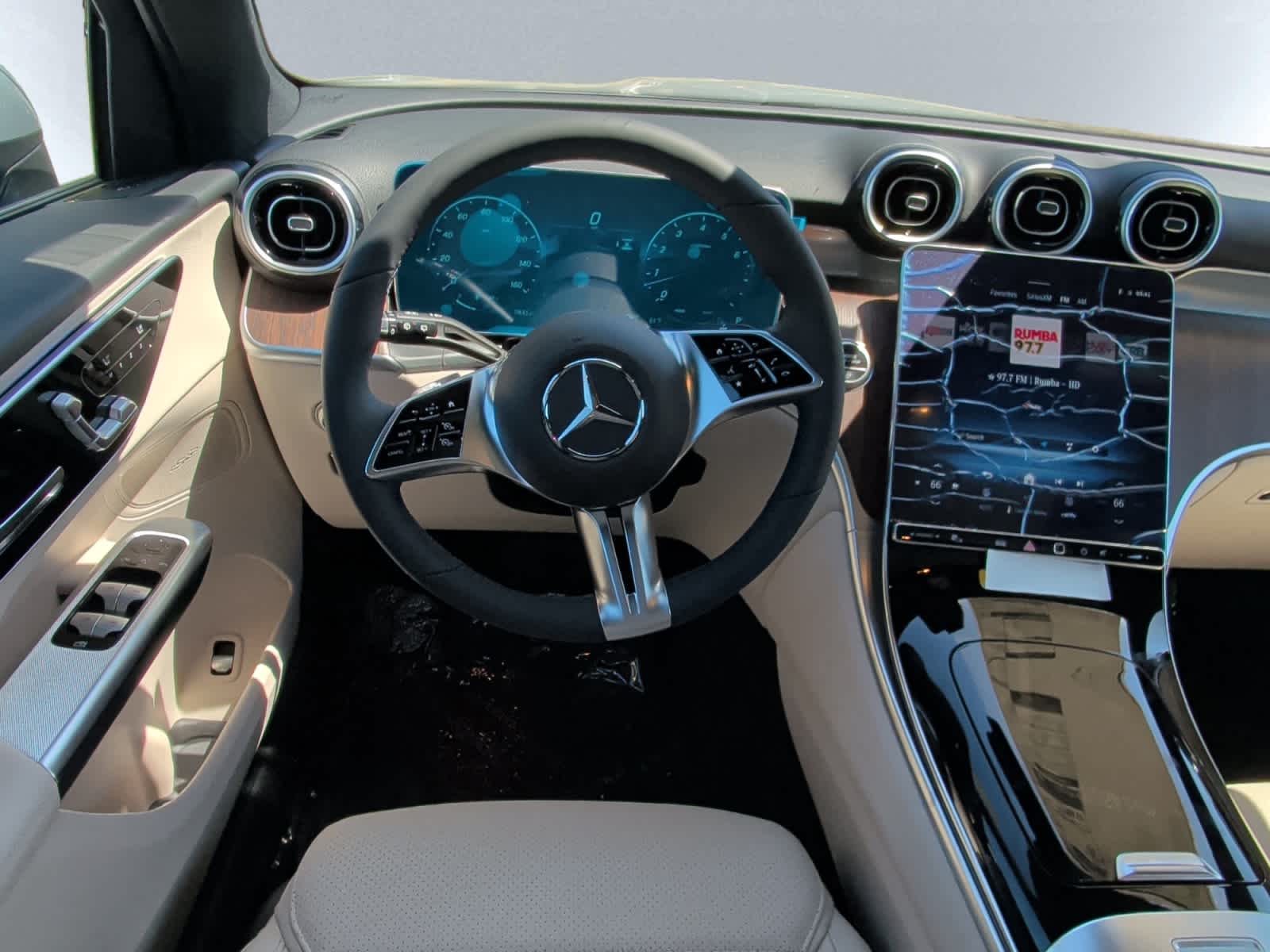 new 2026 Mercedes-Benz GLC 300 car