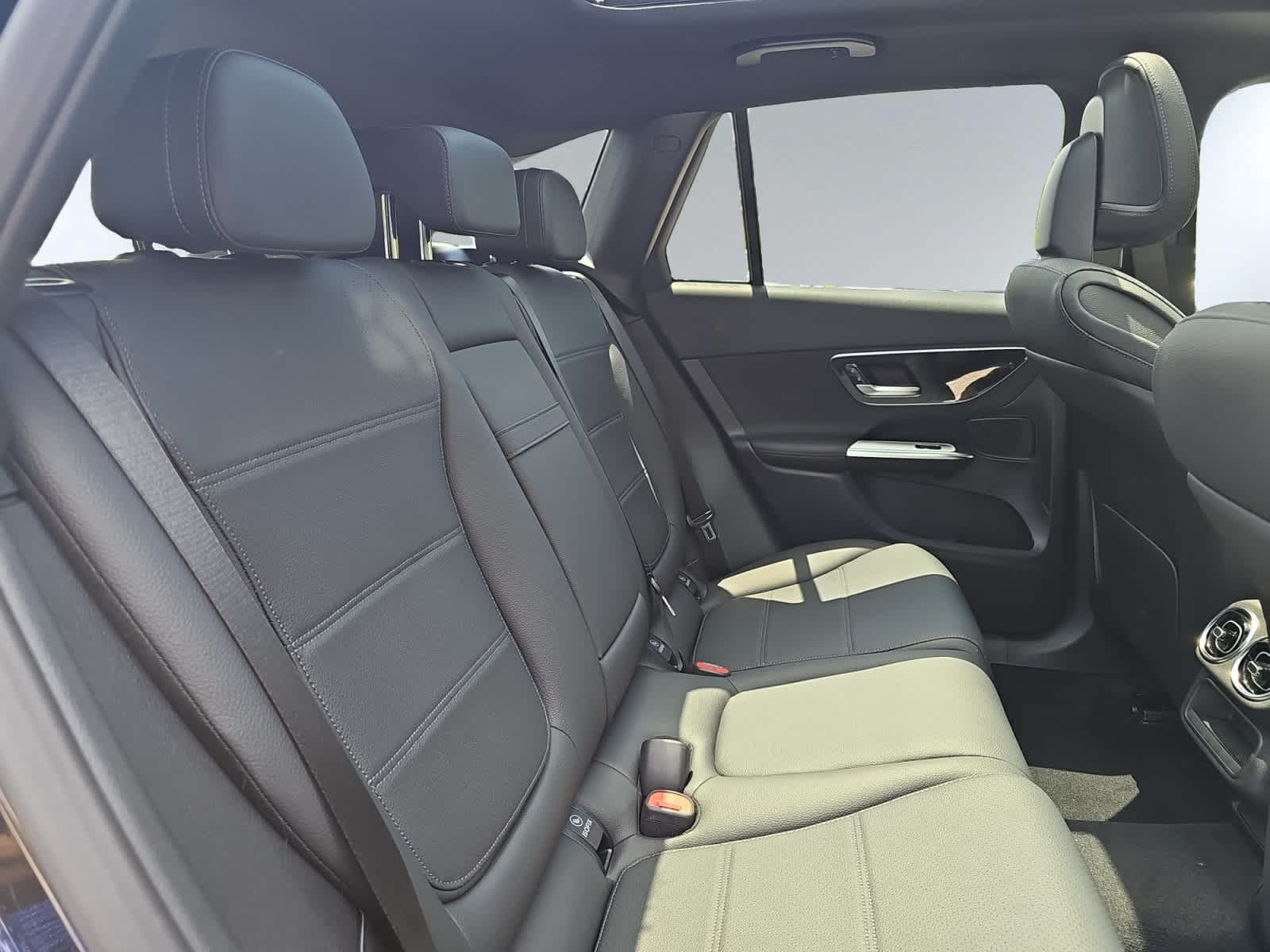 new 2026 Mercedes-Benz GLC 300 car