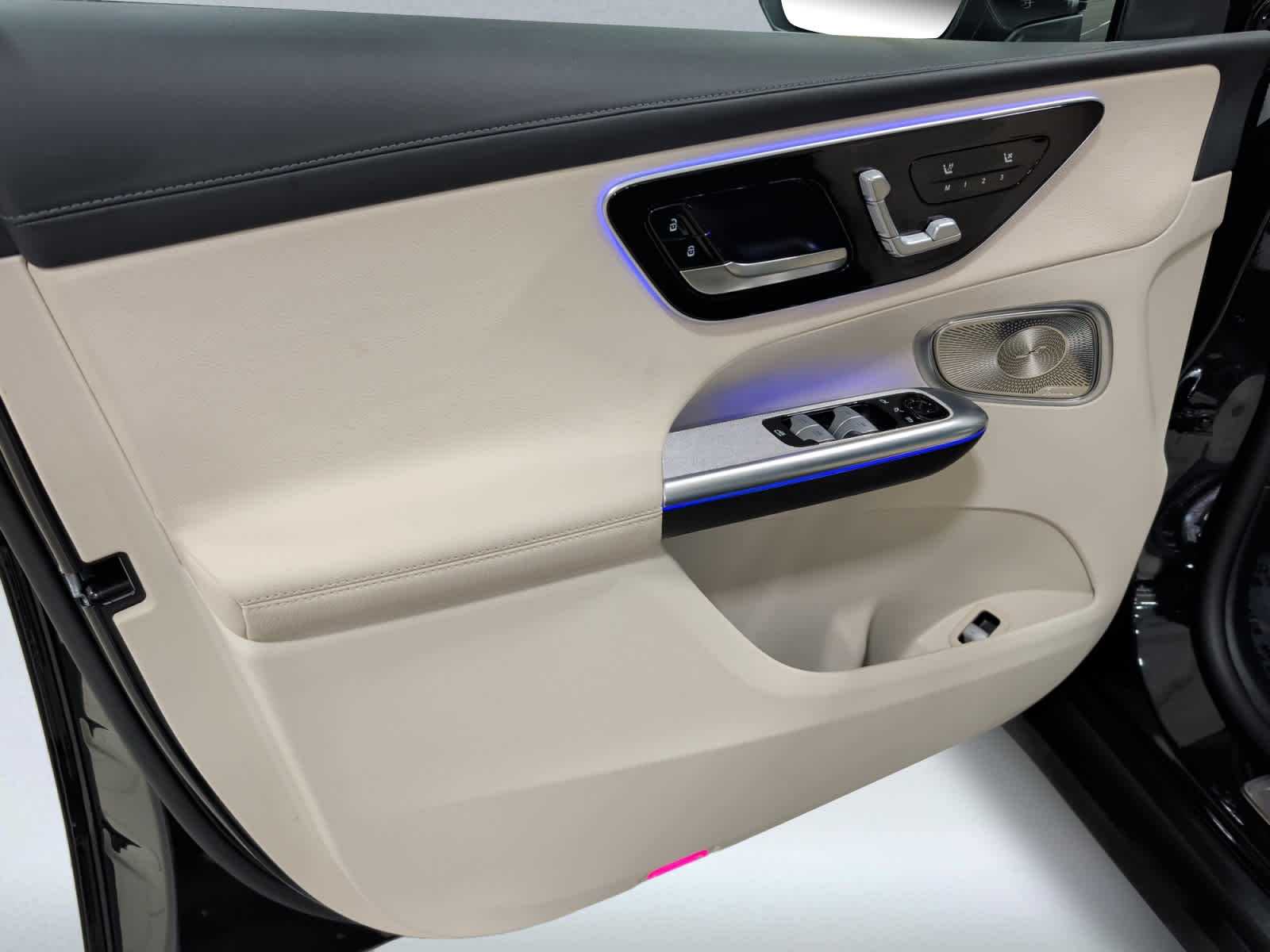 used 2025 Mercedes-Benz GLC 300 car, priced at $47,998