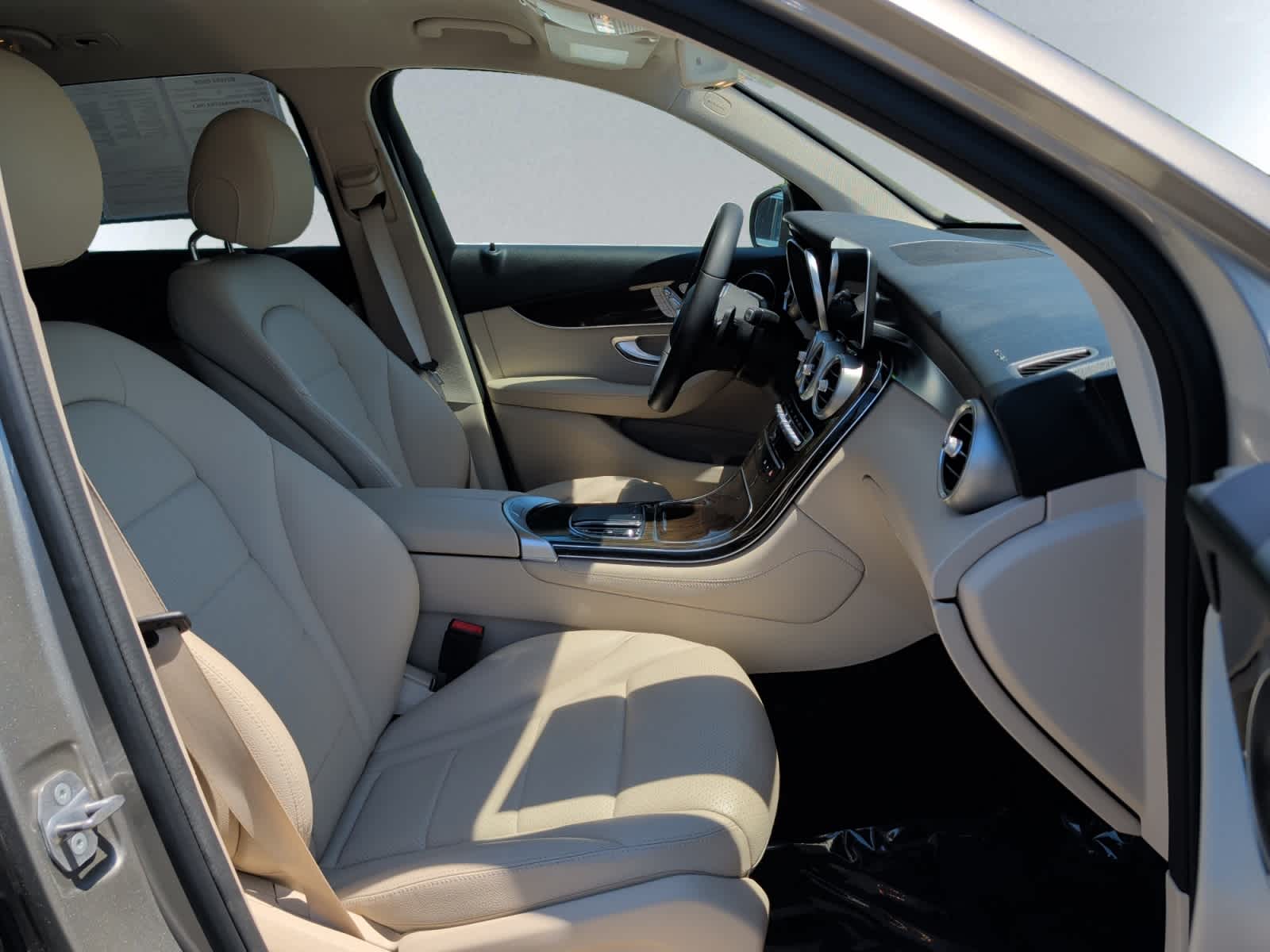 used 2020 Mercedes-Benz GLC 300 car, priced at $22,298