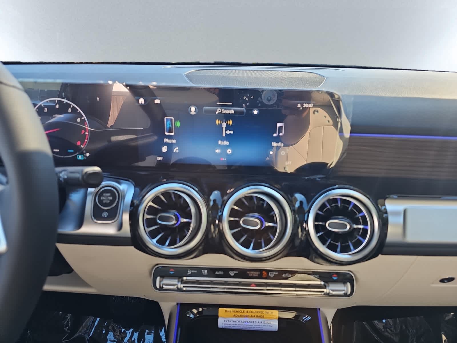 new 2026 Mercedes-Benz GLB 250 car