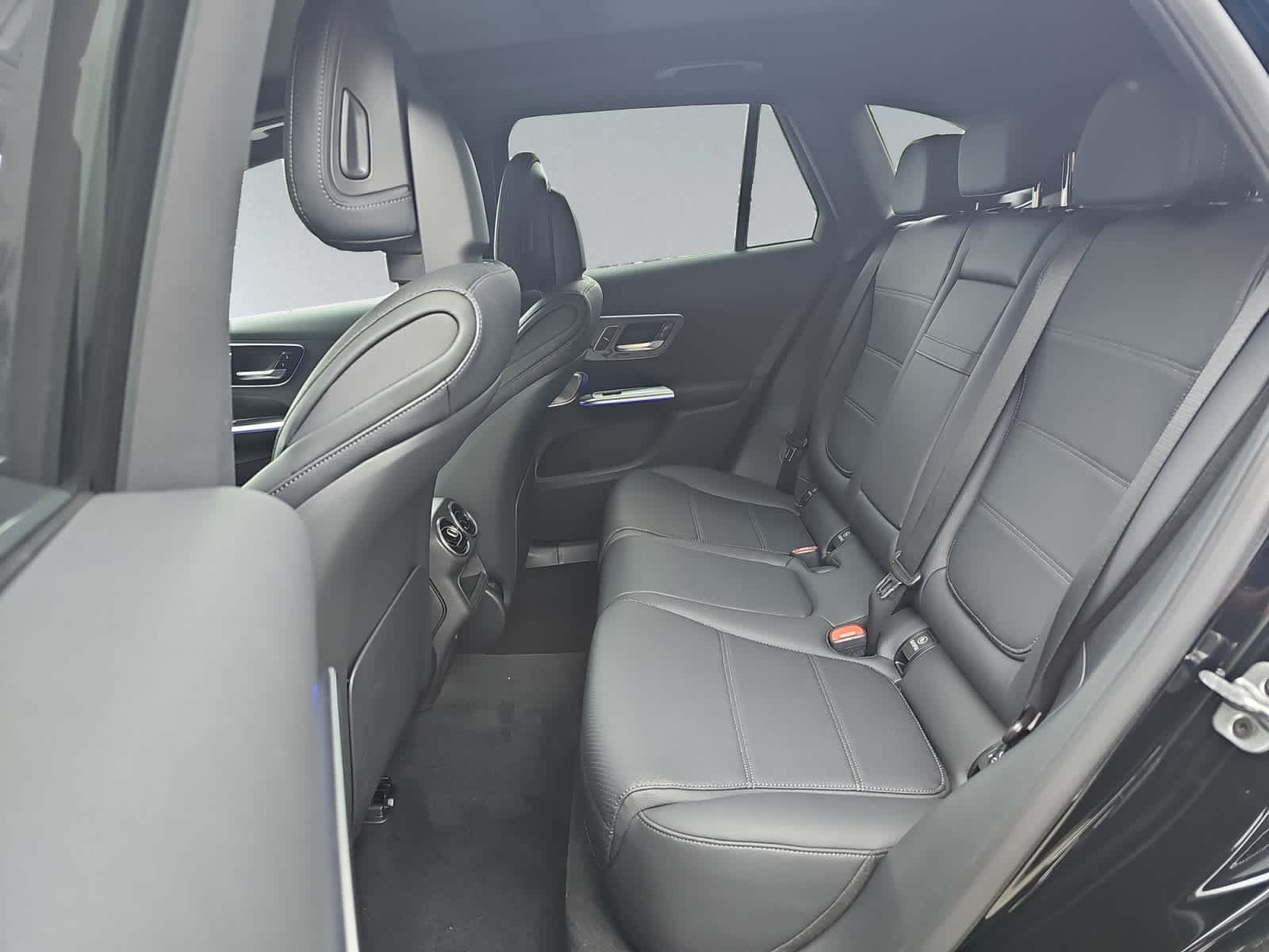 new 2026 Mercedes-Benz GLC 300 car