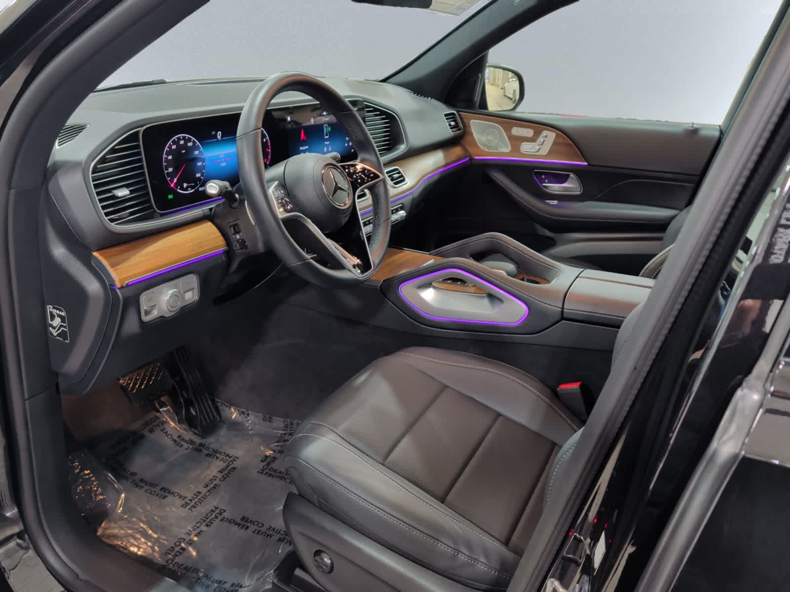 used 2025 Mercedes-Benz GLE 450 car, priced at $67,998