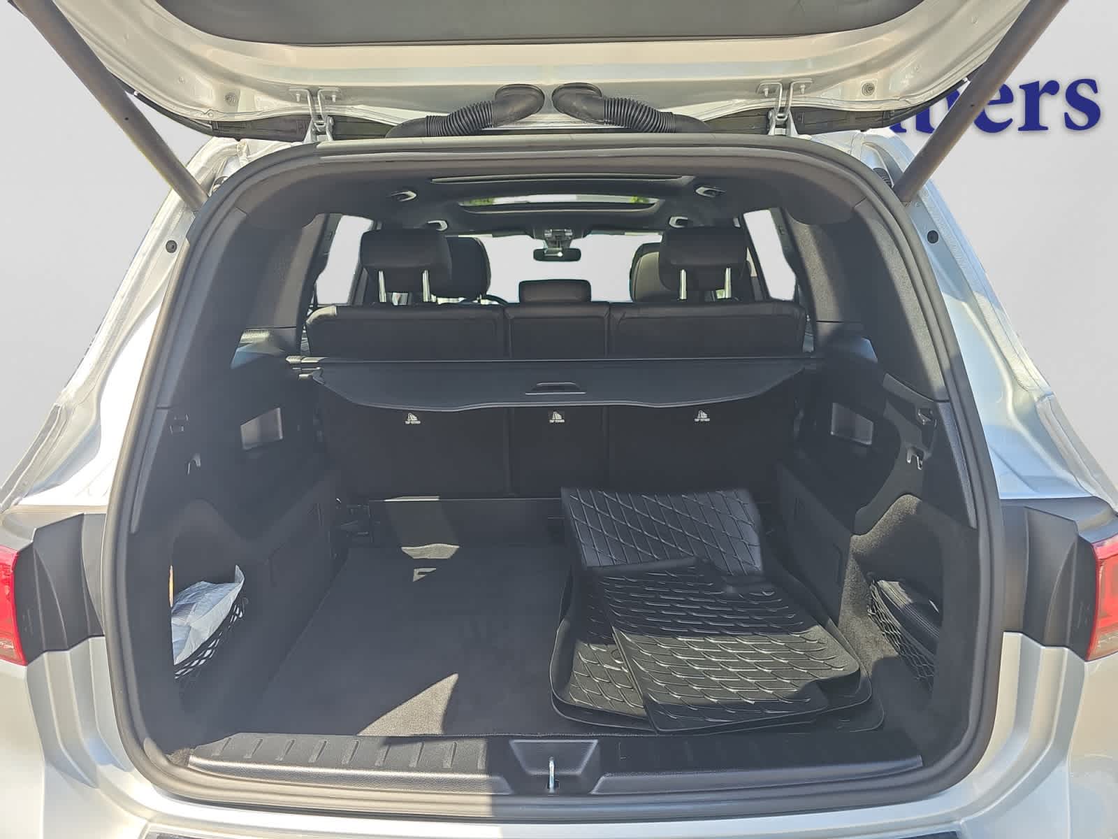 used 2021 Mercedes-Benz GLB 250 car, priced at $25,498