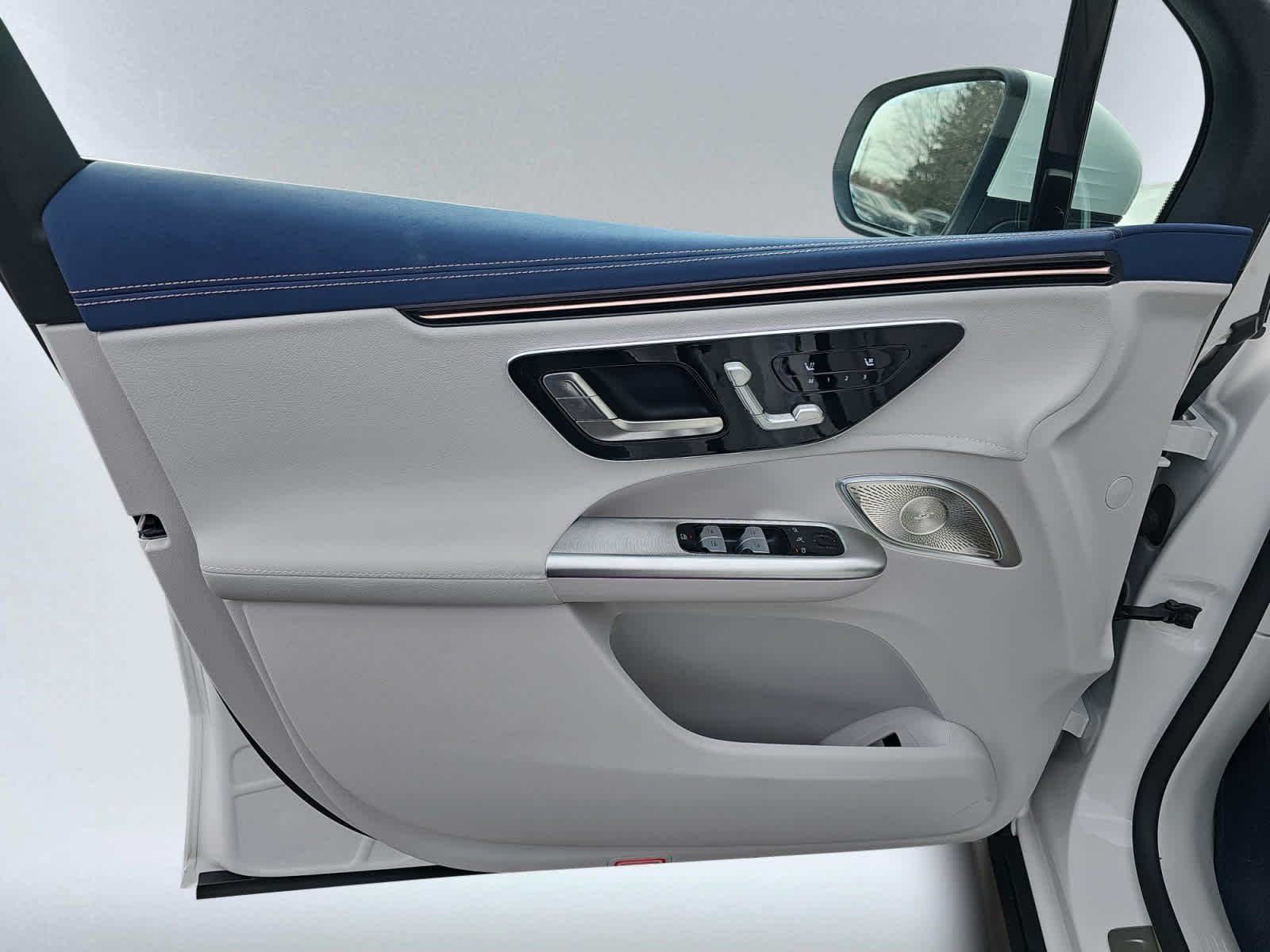 new 2026 Mercedes-Benz EQE 320 SUV car