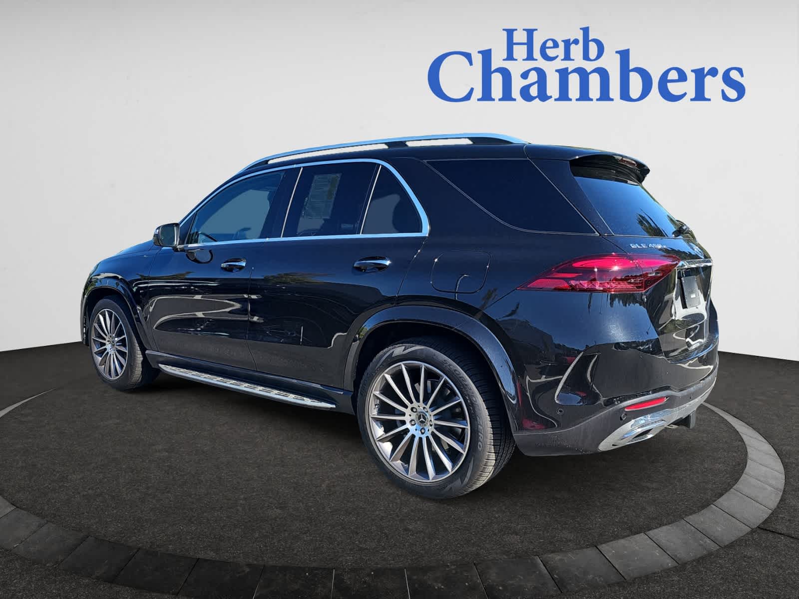 2025 Mercedes Benz GLE 450e 4MATIC photo 3