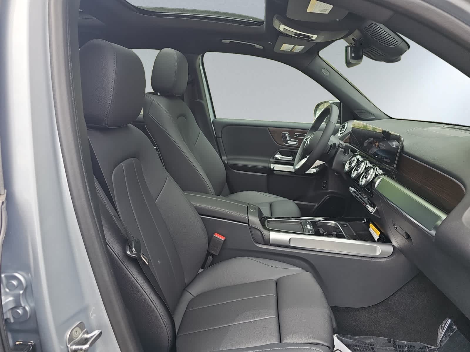 new 2026 Mercedes-Benz GLB 250 car