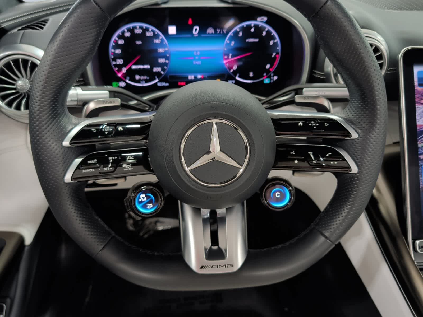 used 2025 Mercedes-Benz AMG SL 55 car, priced at $127,998