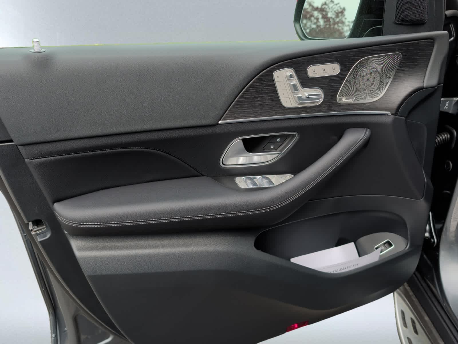 new 2026 Mercedes-Benz GLS 450 car