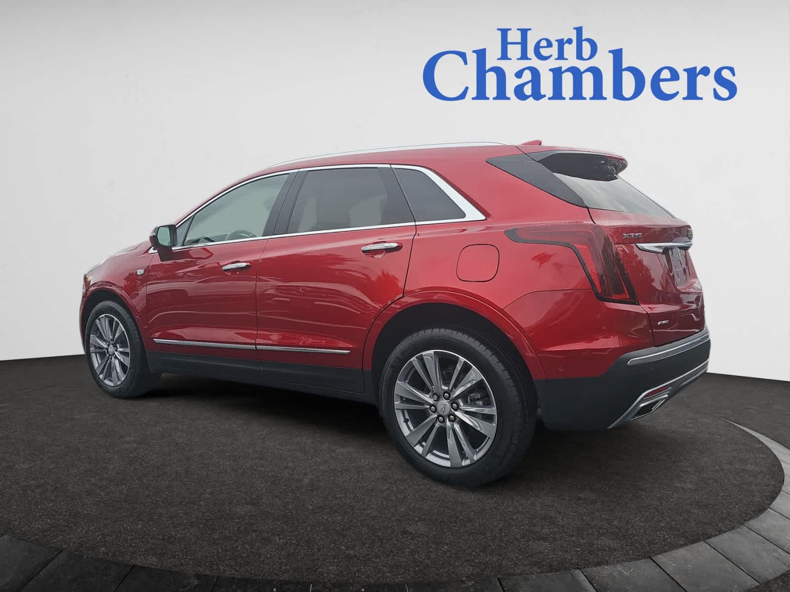 2024 Cadillac XT5 Premium Luxury photo 3