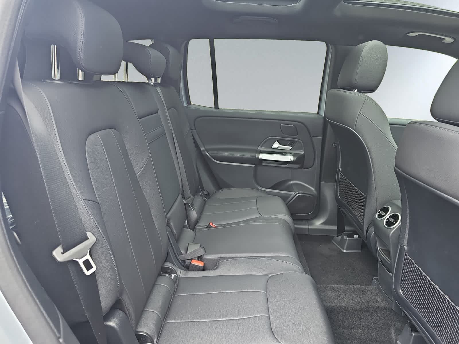 new 2026 Mercedes-Benz GLB 250 car