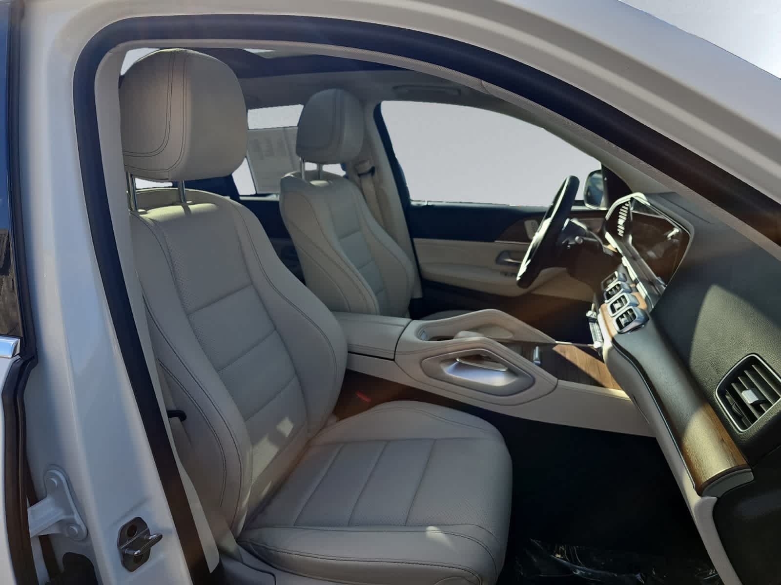 used 2023 Mercedes-Benz GLE 350 car, priced at $47,998