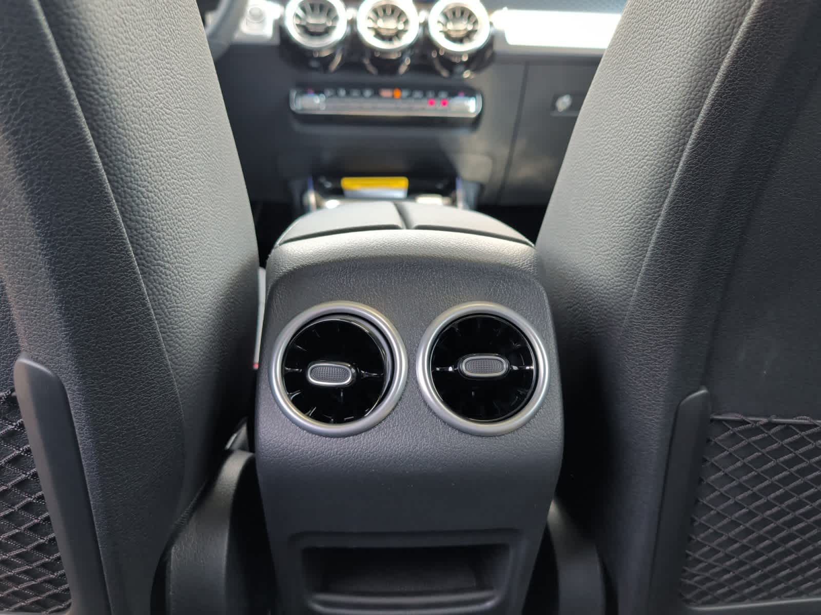 new 2026 Mercedes-Benz GLB 250 car