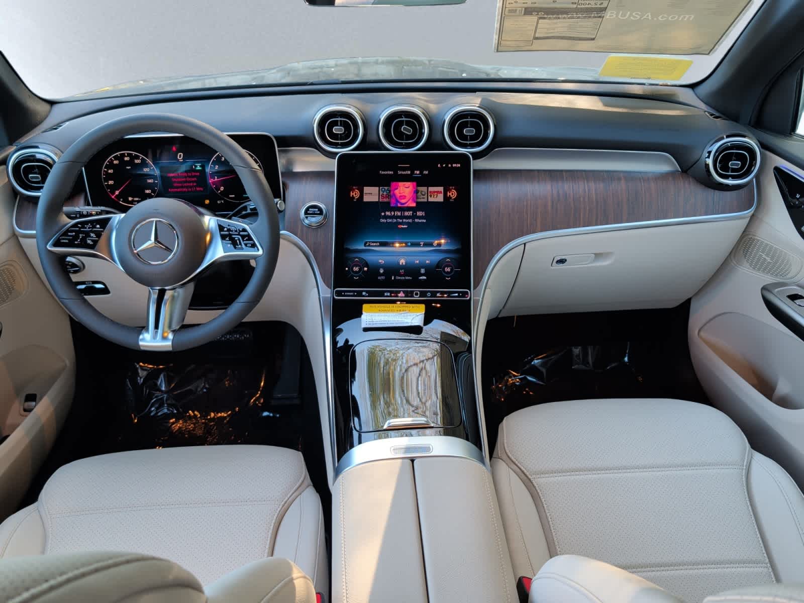 new 2026 Mercedes-Benz GLC 300 car