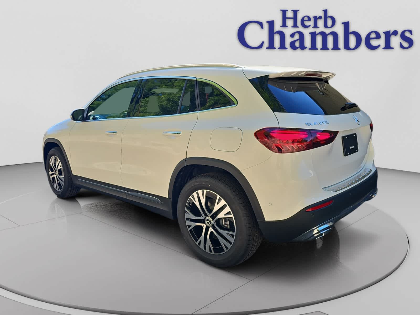 new 2026 Mercedes-Benz GLA 250 car