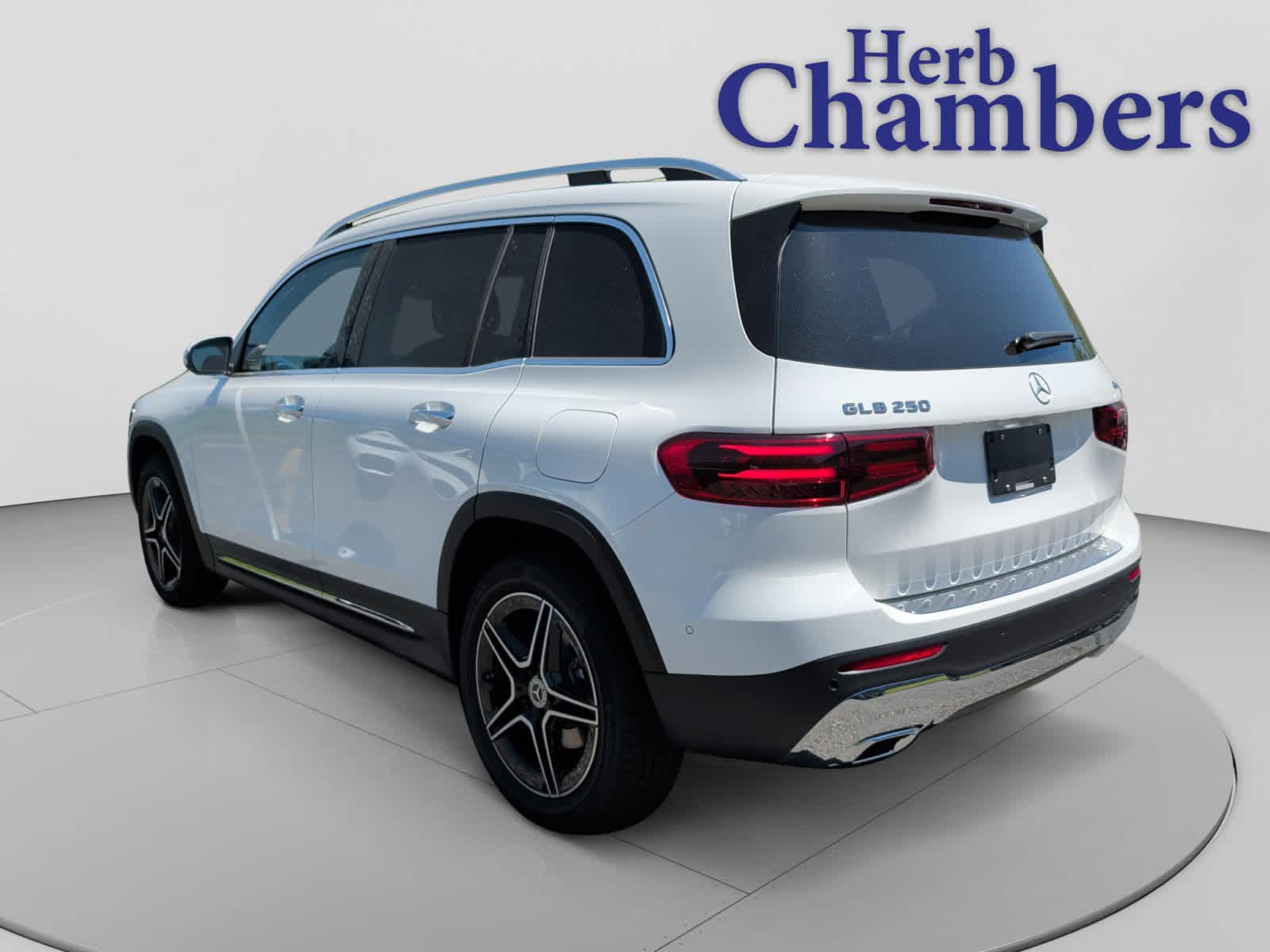 new 2026 Mercedes-Benz GLB 250 car