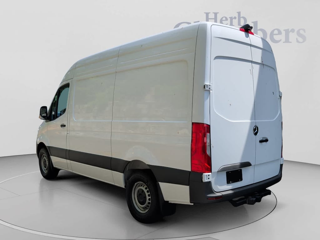 New 2026 Mercedes-Benz Sprinter 2500 Standard Roof 4-Cyl Diesel Van Crew Van