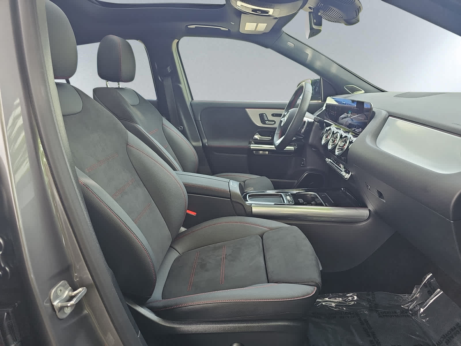 used 2026 Mercedes-Benz GLA 250 car, priced at $43,298