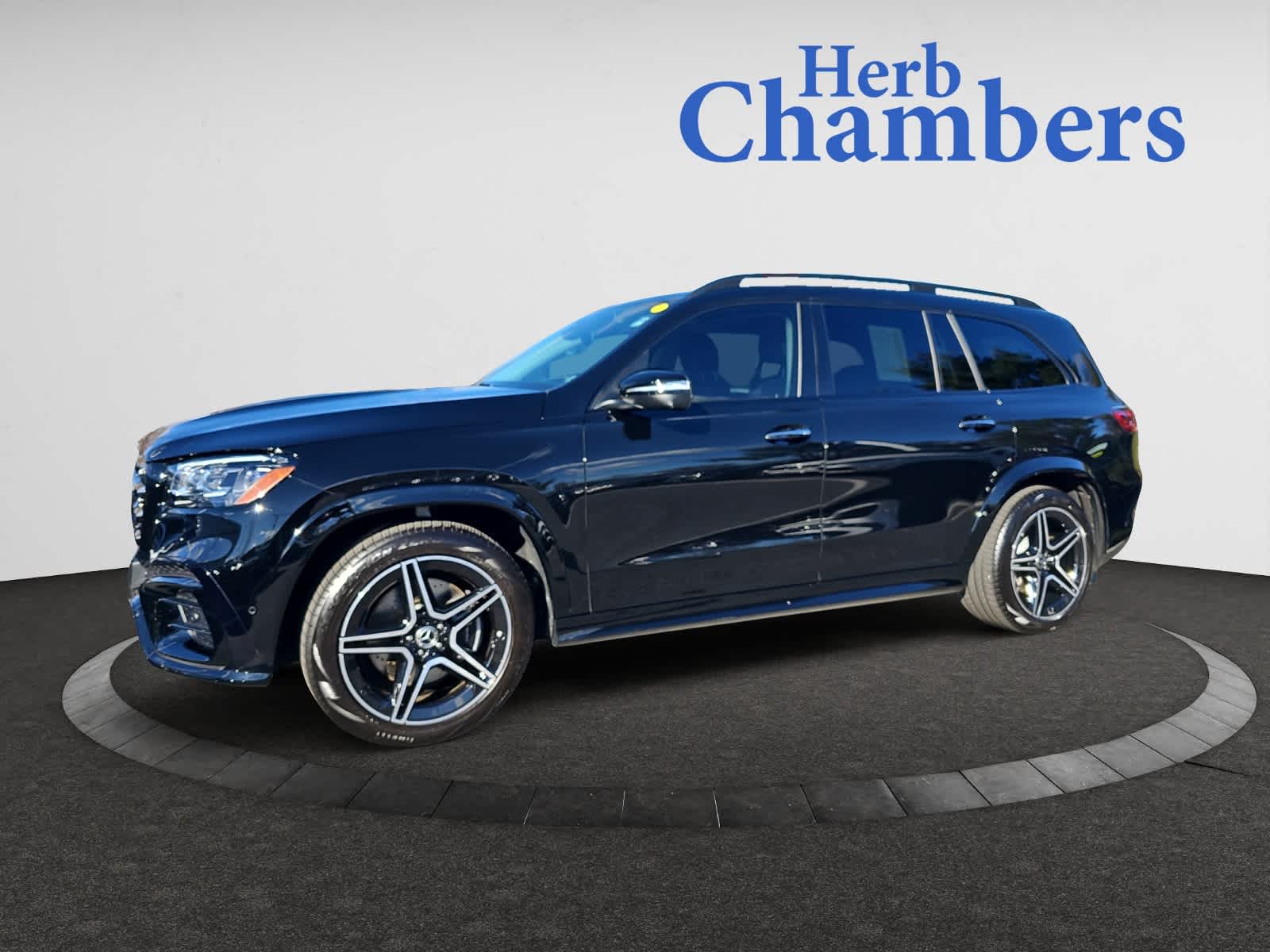 2024 Mercedes Benz GLS 450 4MATIC photo 4