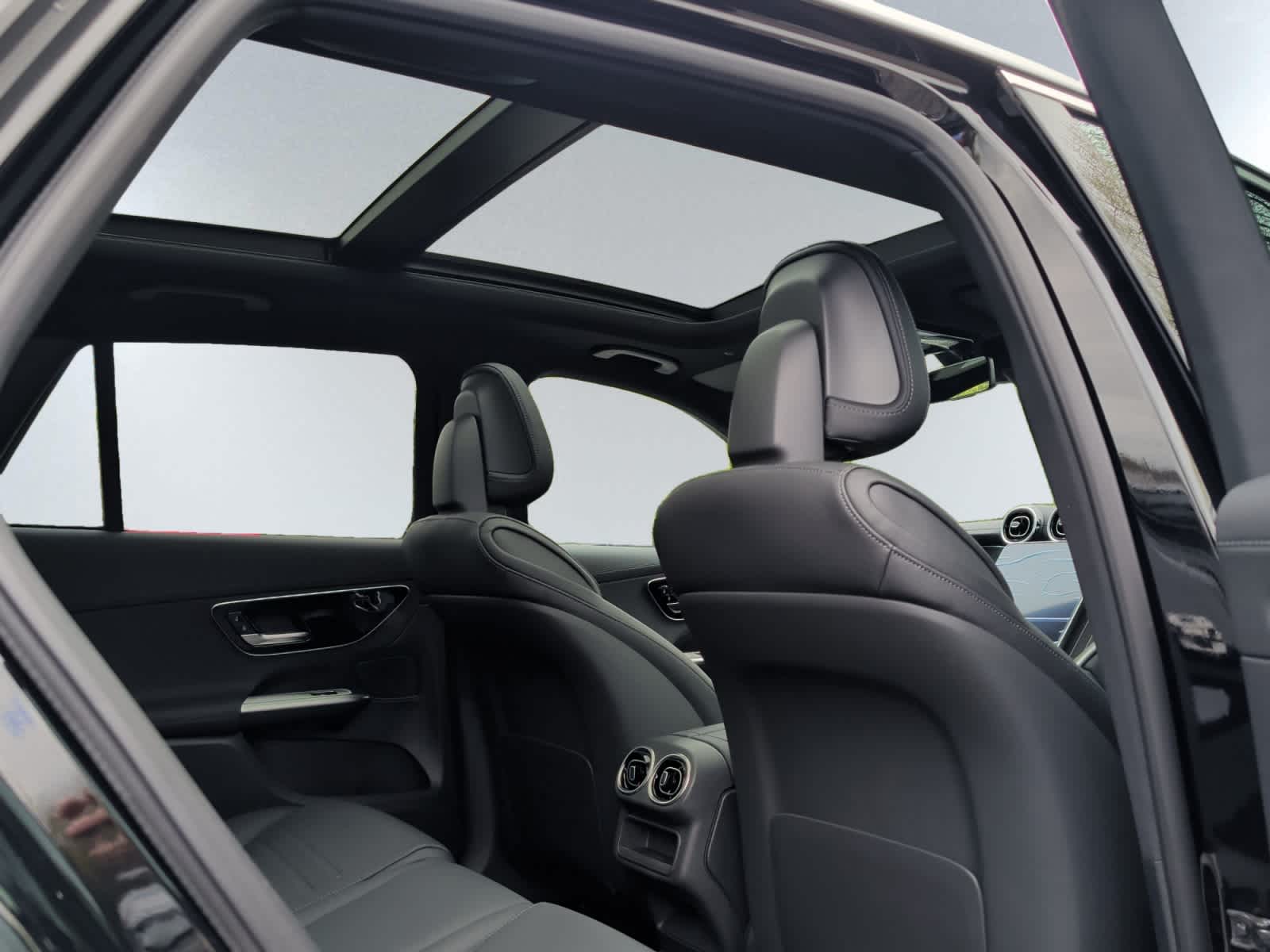 new 2026 Mercedes-Benz GLC 300 car