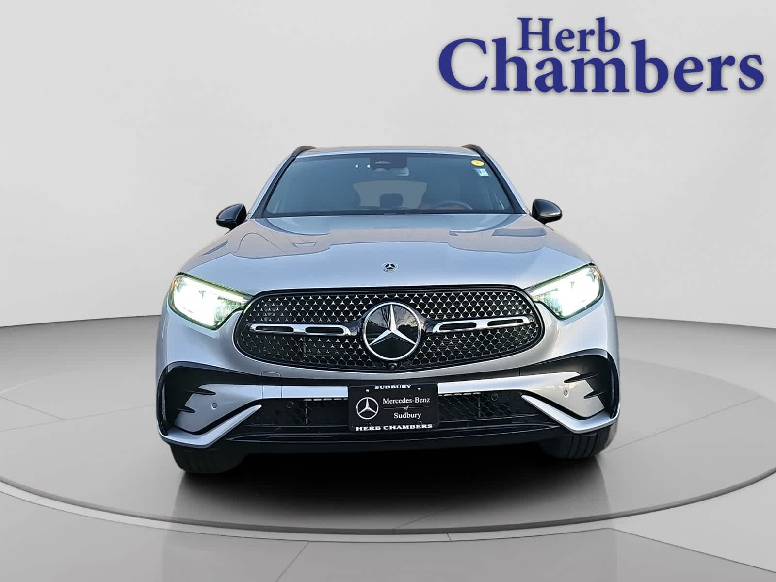 2025 Mercedes Benz GLC 300 4MATIC photo 2