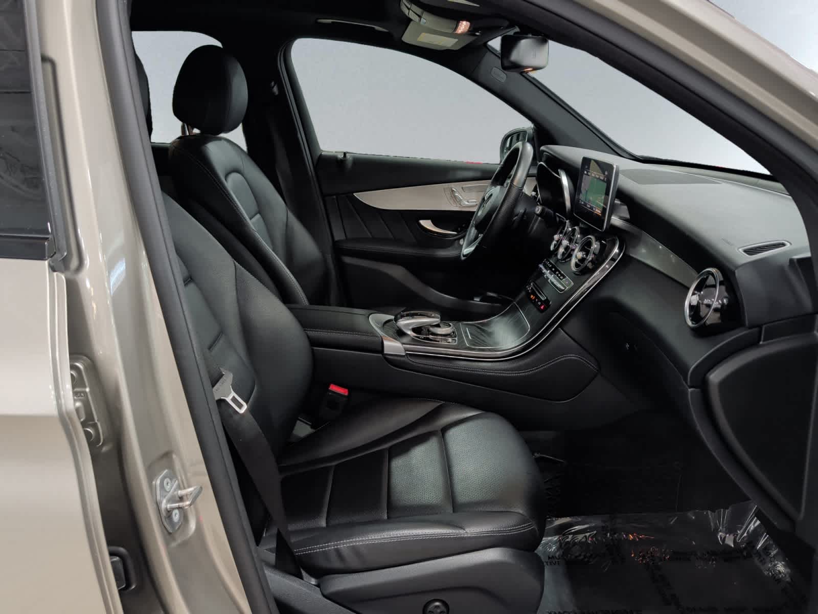 used 2019 Mercedes-Benz GLC 300 car, priced at $17,798