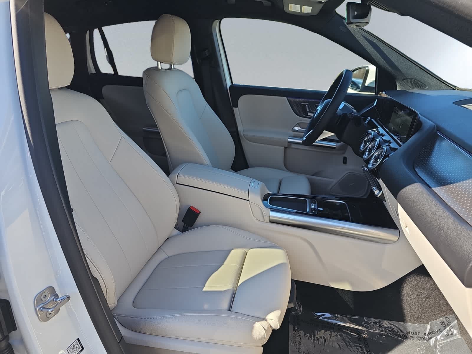used 2025 Mercedes-Benz GLA 250 car, priced at $37,498