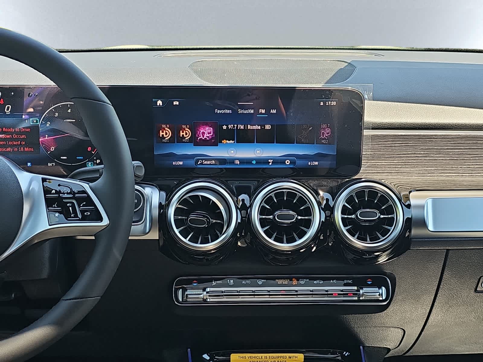 new 2026 Mercedes-Benz GLB 250 car