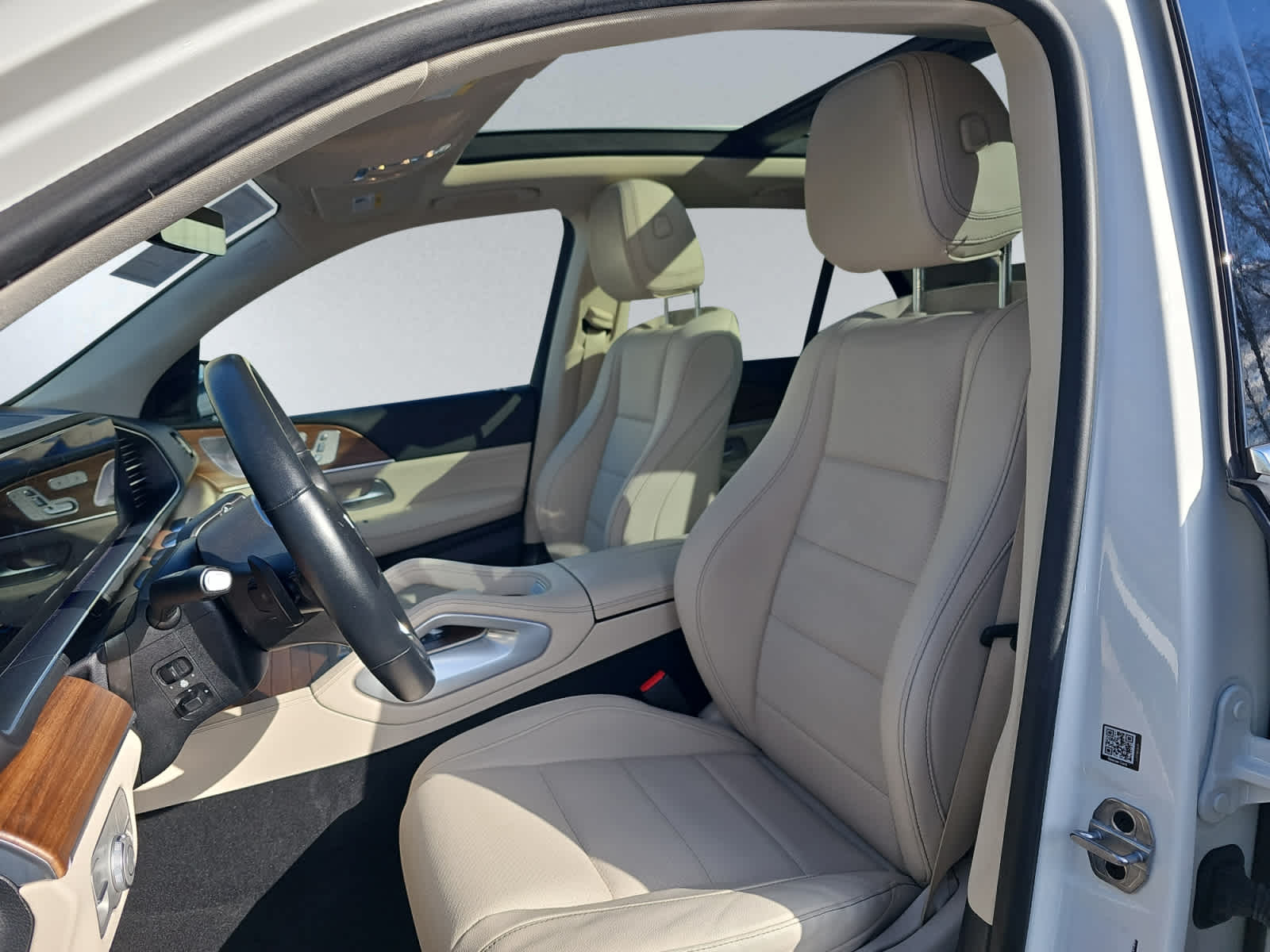 used 2023 Mercedes-Benz GLE 350 car, priced at $47,998