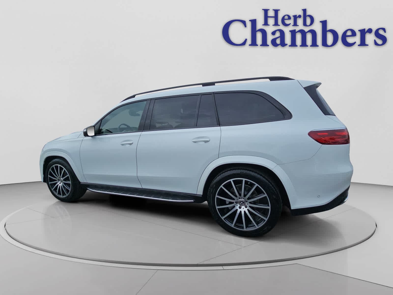 used 2025 Mercedes-Benz GLS 580 car, priced at $103,998