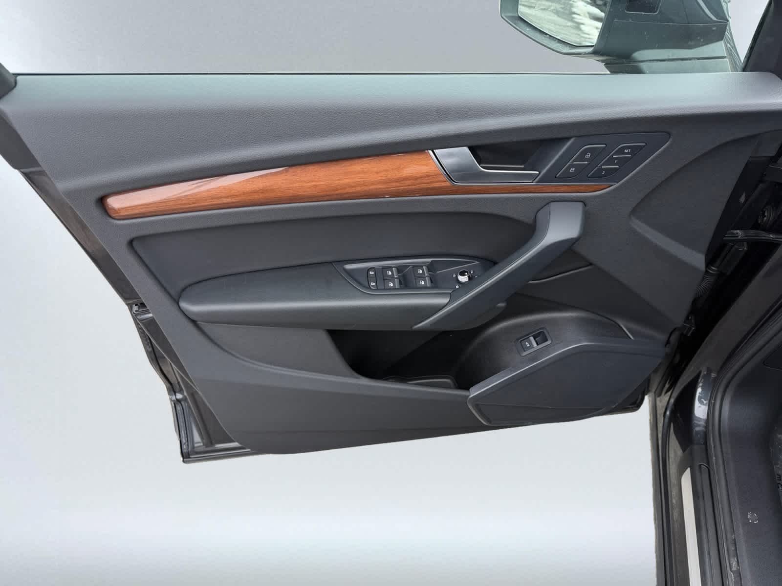 used 2021 Audi Q5 car, priced at $20,998