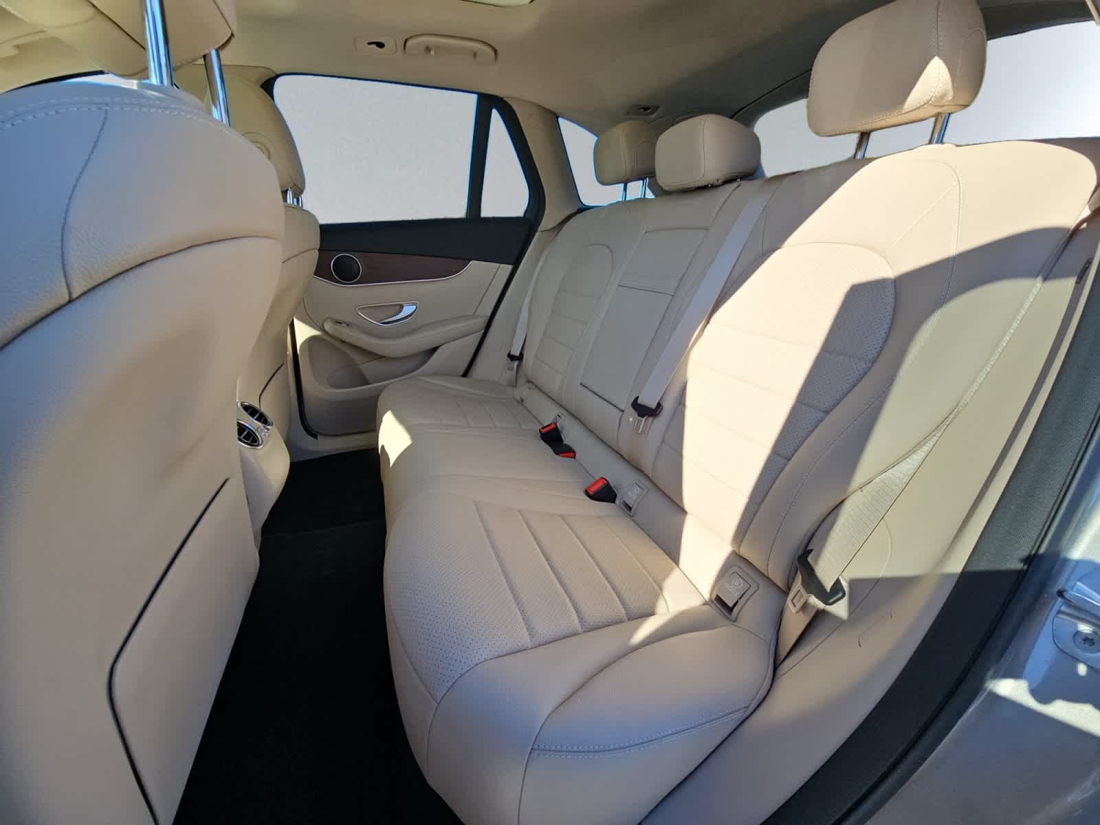 used 2020 Mercedes-Benz GLC 300 car, priced at $27,798