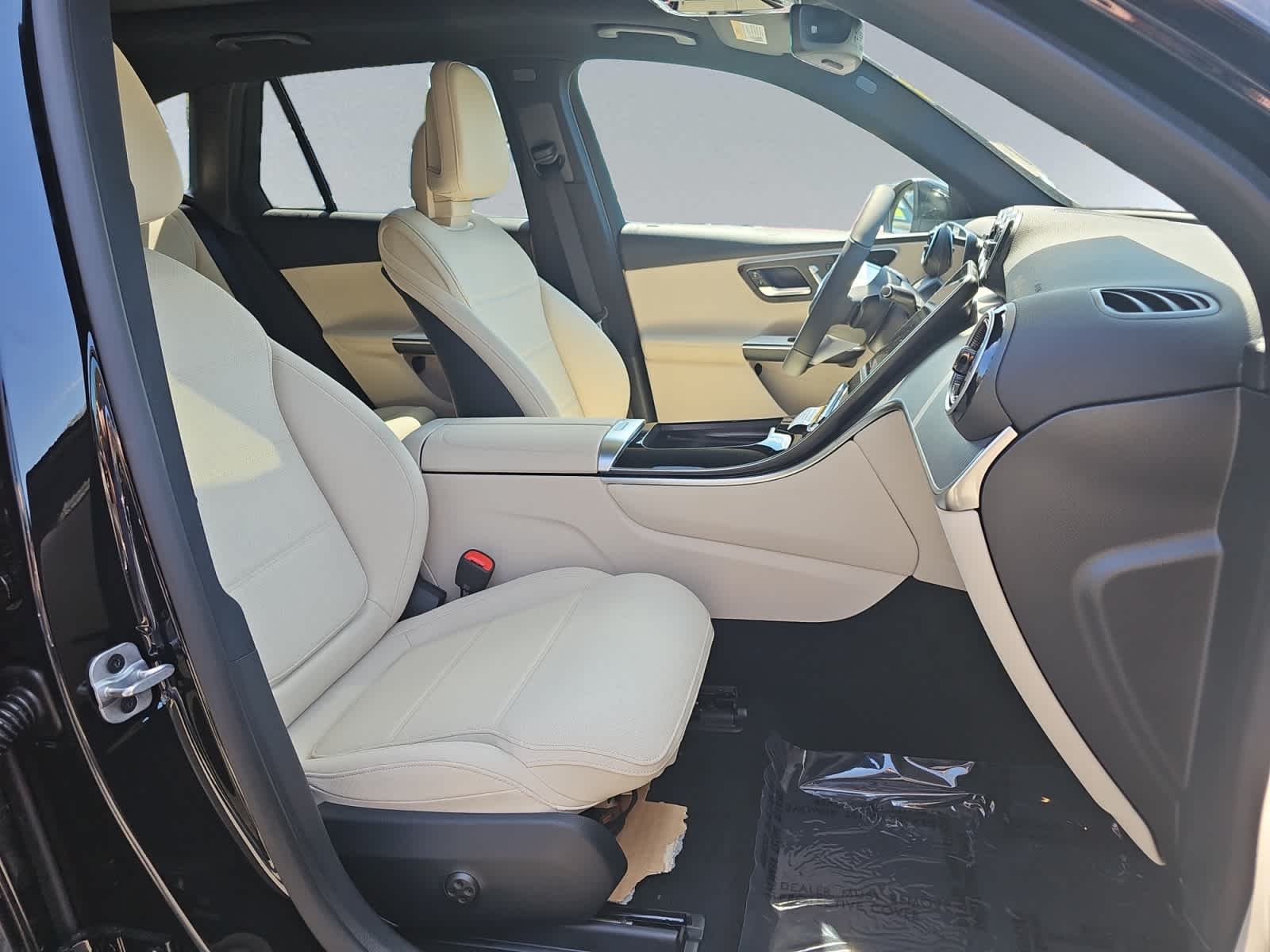 new 2026 Mercedes-Benz GLC 300 car