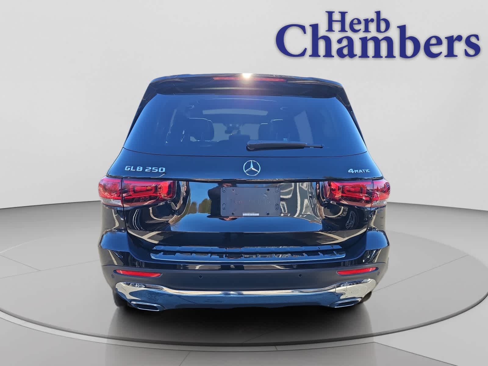 used 2022 Mercedes-Benz GLB 250 car, priced at $30,998