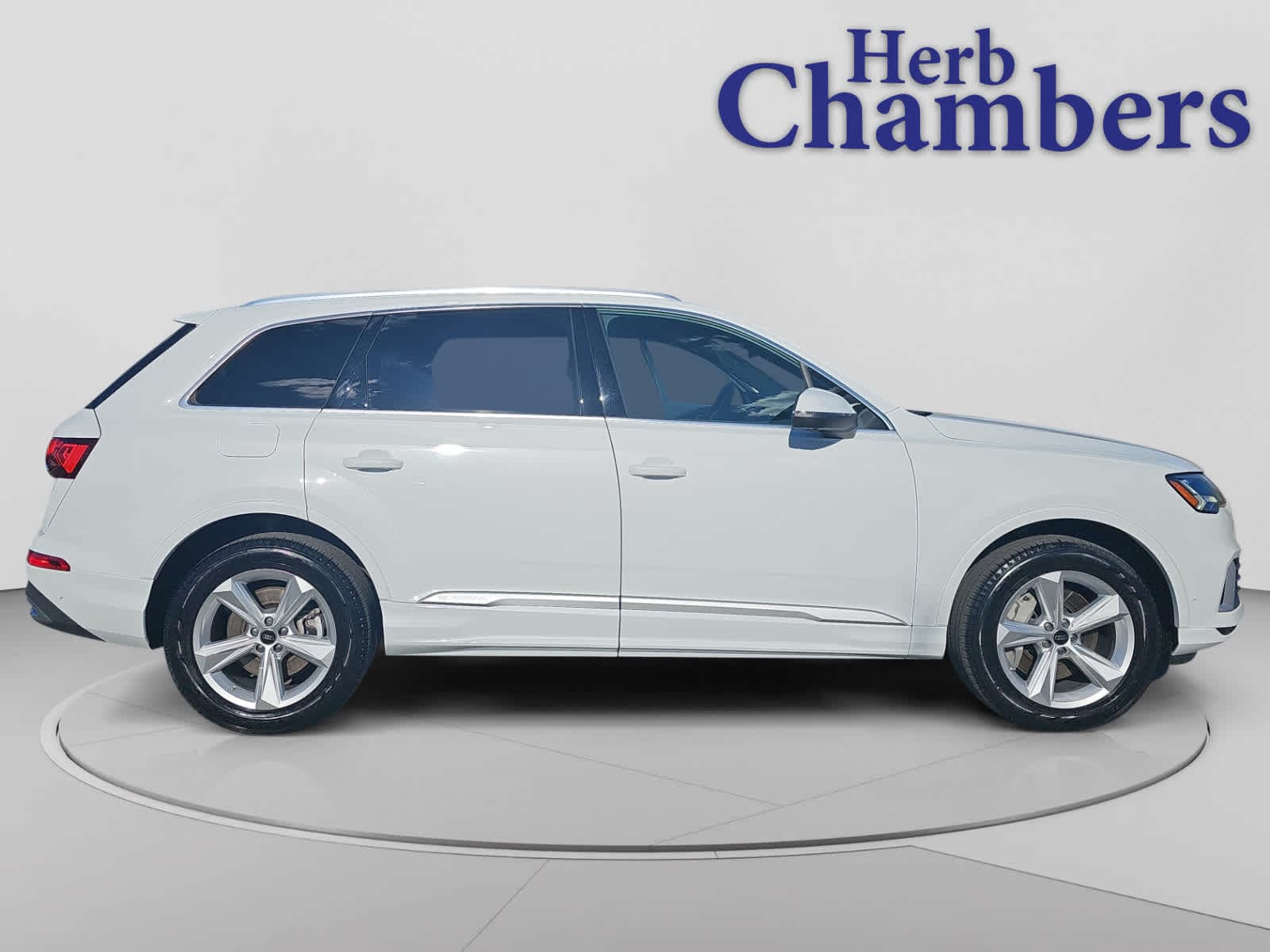 used 2024 Audi Q7 car, priced at $38,498