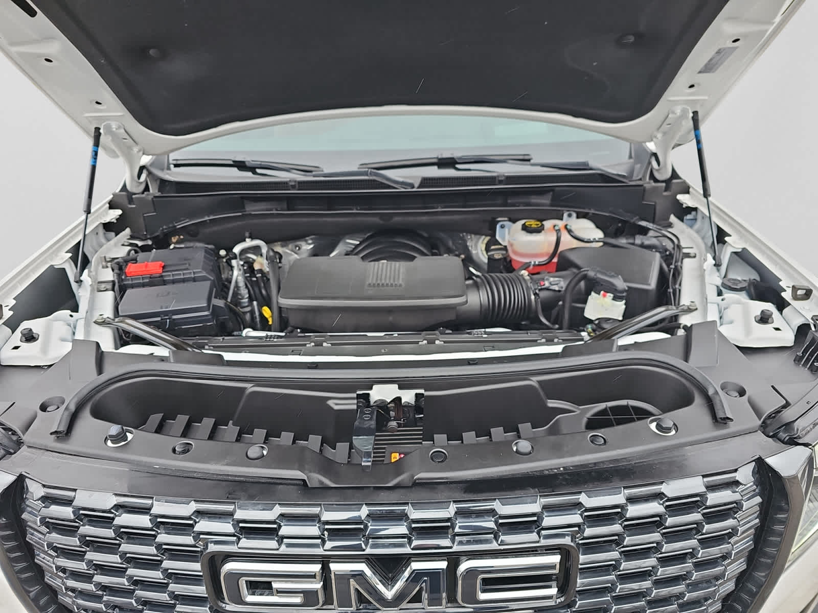 used 2024 GMC Yukon car, priced at $79,998