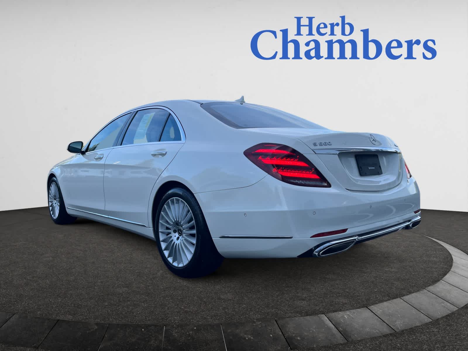 2018 Mercedes Benz S 560 4MATIC photo 3