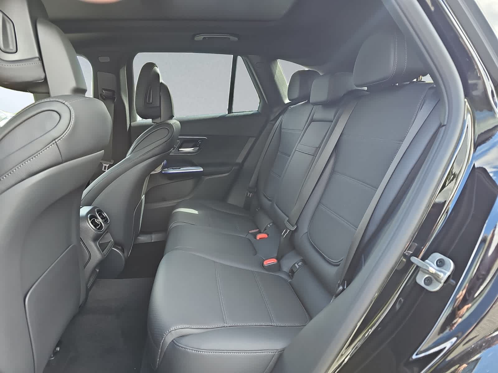 new 2026 Mercedes-Benz GLC 300 car