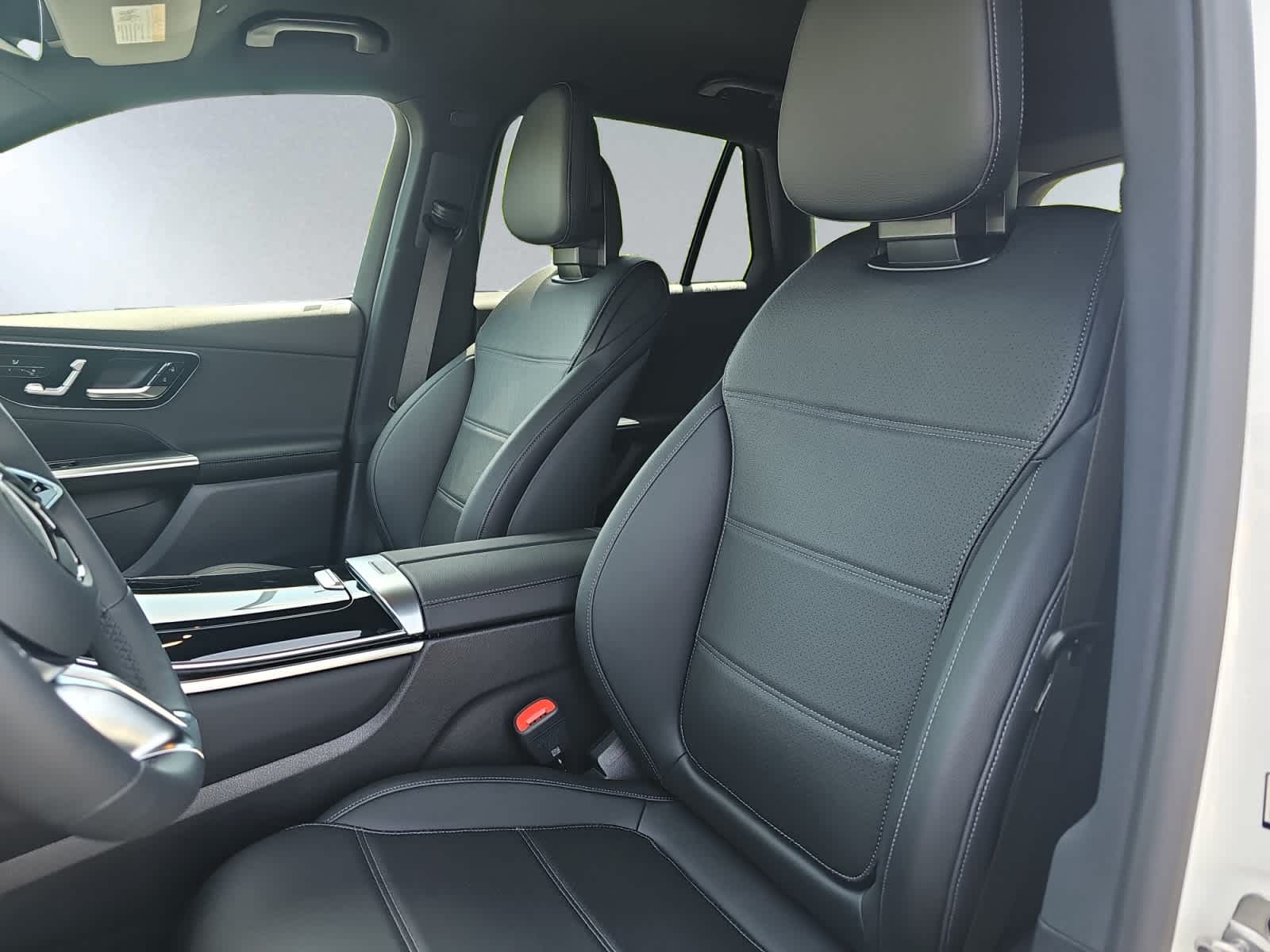 used 2026 Mercedes-Benz GLC 300 car, priced at $48,998